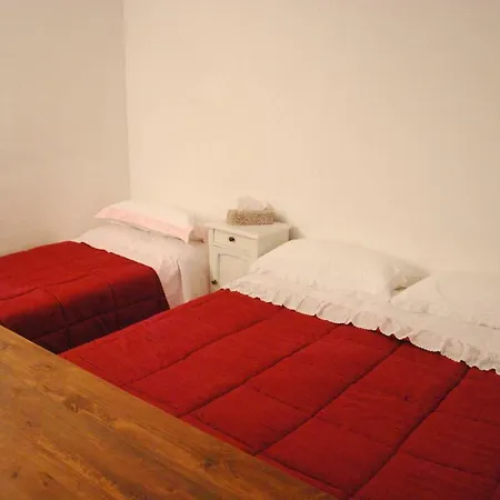 Parte Di Casa Con Giardino E Piscina 彼得拉桑塔