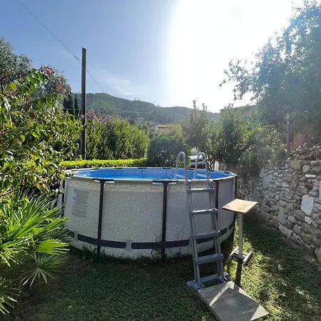 Casa vacanze Parte Di Casa Con Giardino E Piscina *