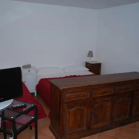 Parte Di Casa Con Giardino E Piscina Casa vacanze Pietrasanta