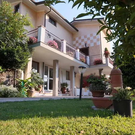 Casa vacanze Parte Di Casa Con Giardino E Piscina Pietrasanta